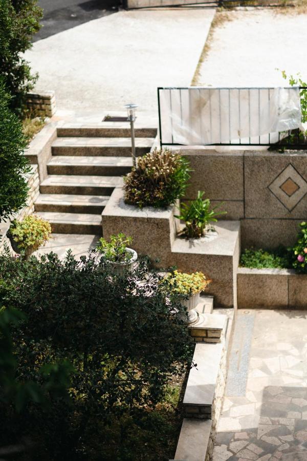 Studio-Appartements Emwey Trogir Exterior foto