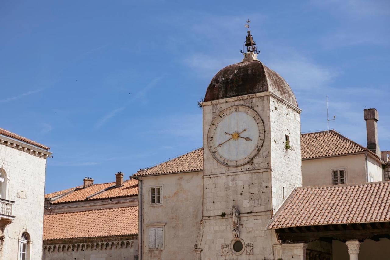 Studio-Appartements Emwey Trogir Exterior foto